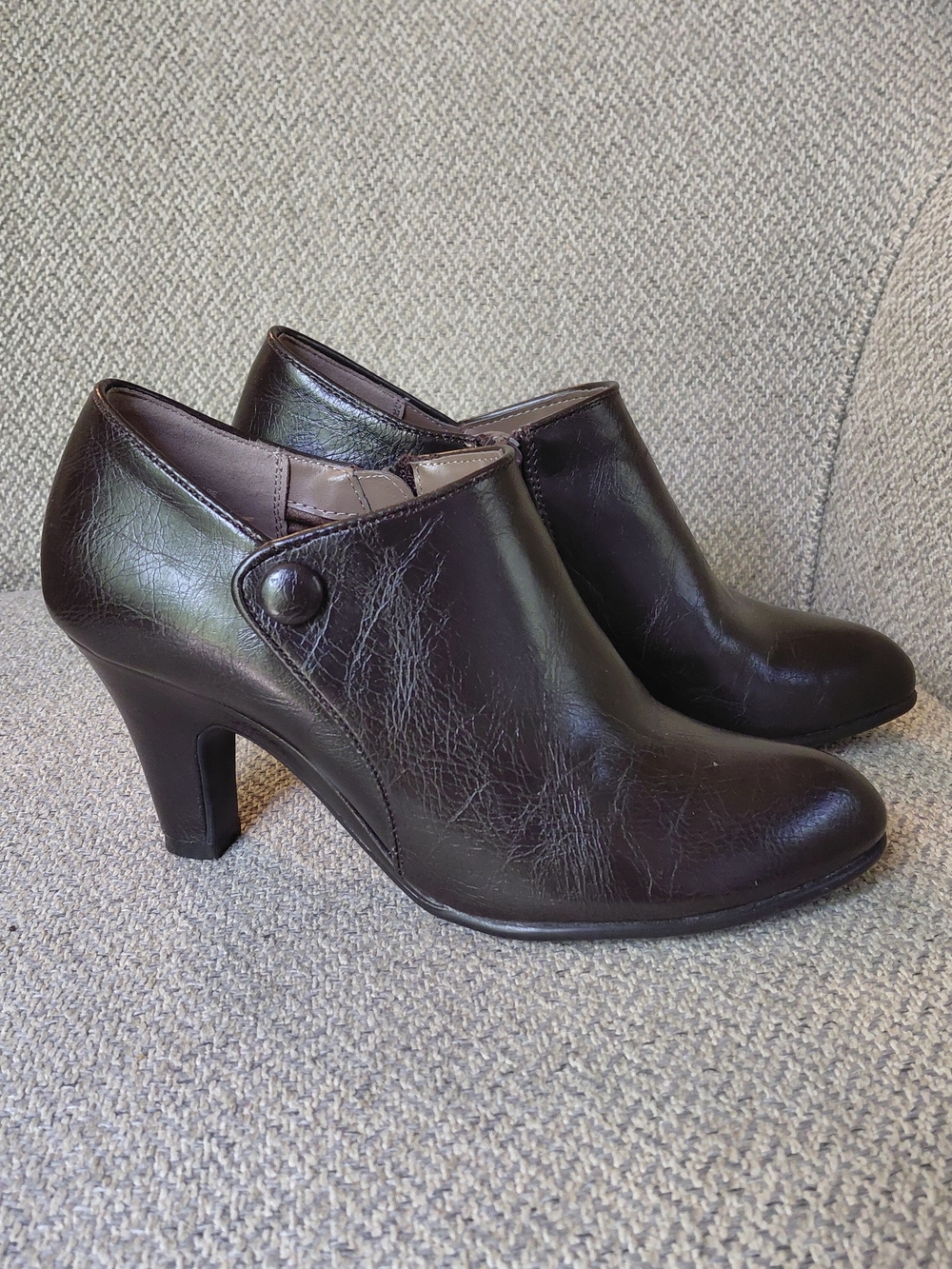 Aerosoles Great Escape Brown Faux Leather Ankle Booties - Size 6.5M